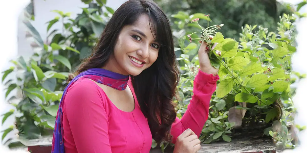 অভিনয়ে ফারিন খানের পথচলা
